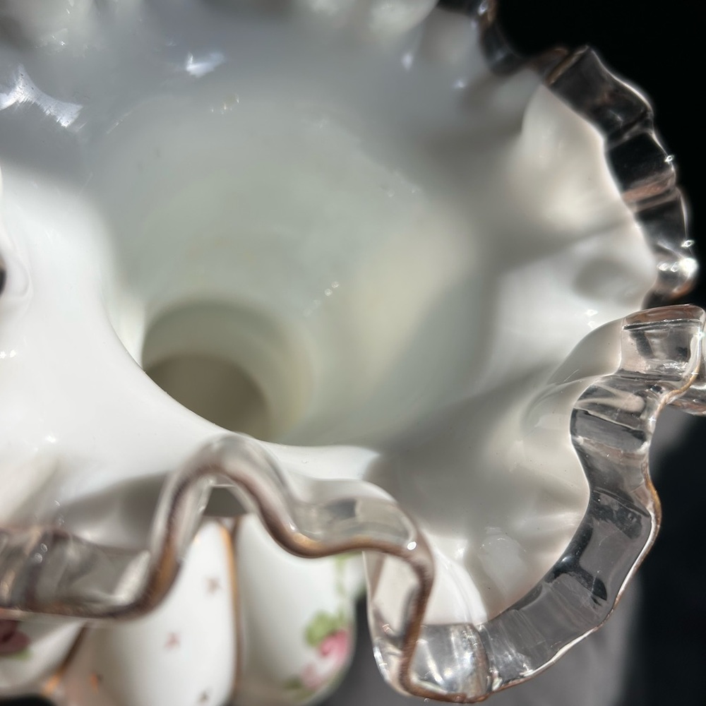 Fenton White and Gold Vase with Graceful Accents - Picture 3 of 9